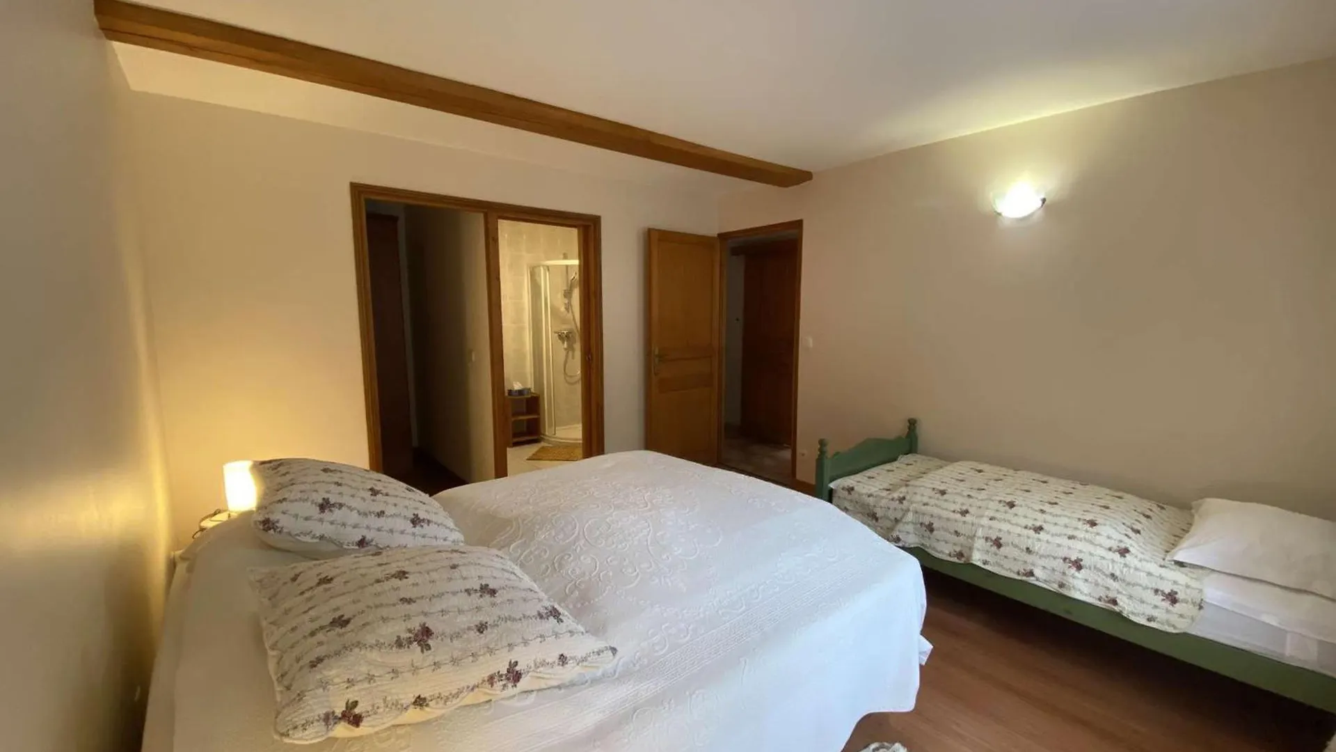 Apartment Appartement Spacieux 9 Pers A Beaufort Avec Balcon, 4 Chambres Et Equipements Familiaux - Fr-1-342-289